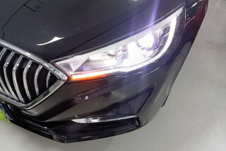 Used Hongqi H5 2022 Classic Model Facelift 1.5T DCT Qiyun Edition Left Front Headlight
