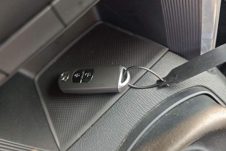 Used Mazda CX-5 2013 2.0L Manual Two-Wheel Drive Comfort Version