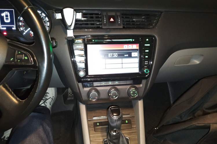 Used Skoda Octavia 2015 1.6L Automatic Yijun Edition