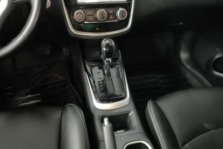 Used Nissan Tiida 2021 1.6L CVT Smart Drive Edition Gear Lever