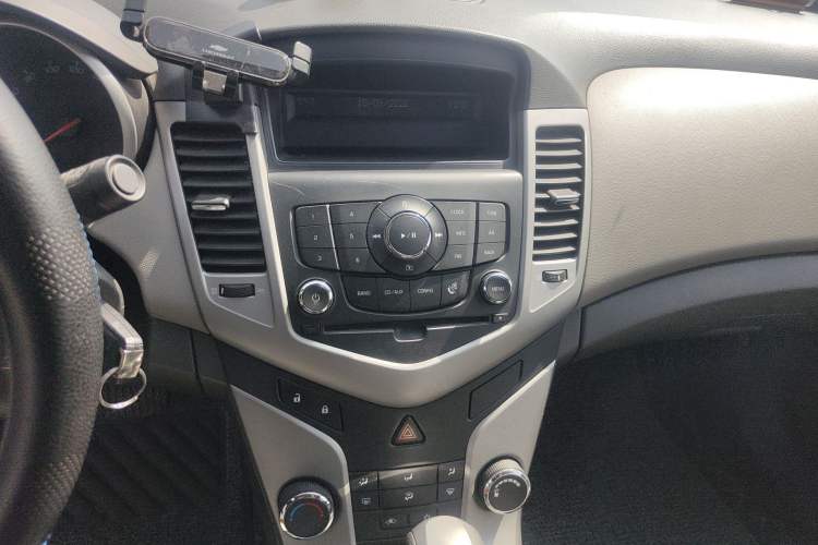 Used Chevrolet Cruze 2012 1.6L SL Grand Edition Manual Transmission
