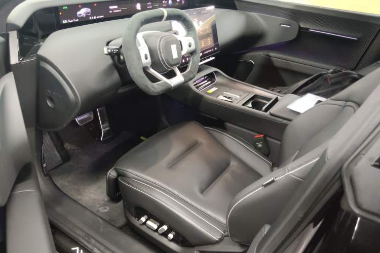 Used Avatr 12 2025 Ultra Extended-Range Edition Left Front Seat