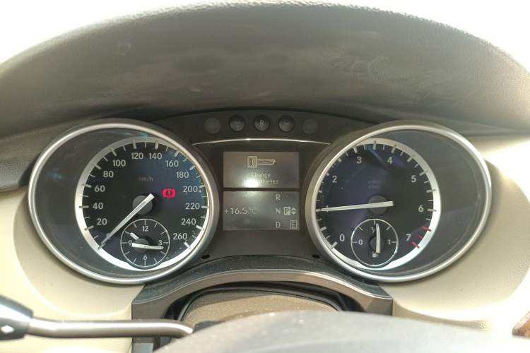 Used Mercedes-Benz R-Class 2010 R 350 L 4MATIC