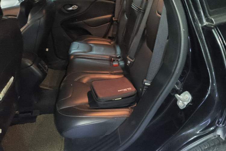 Used Jeep Cherokee 2016 2.4L Professional Edition