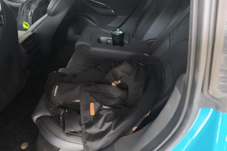 Used Xiaomi Auto SU7 2024 Rear-Drive Long-Range Intelligent Driving Version Left Rear Seat