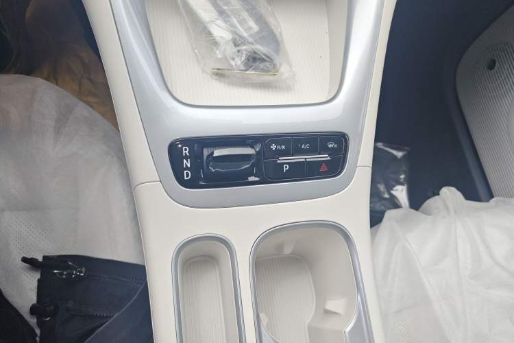 Used Geely Galaxy Geome 2026 Model 410km Carefree Edition Gear Lever