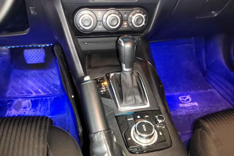 Used Mazda 3 Axela 2016 Sedan 1.5L Automatic Comfort Model