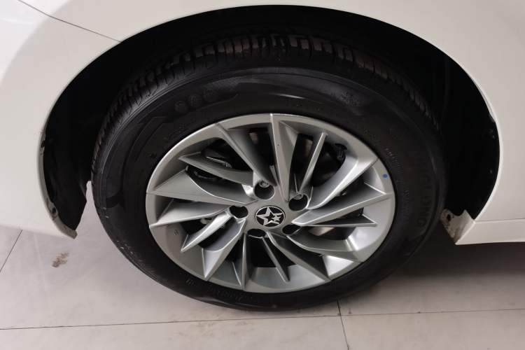 Used Venucia D60 2023 PLUS 1.6L XE CVT Trendy Edition
