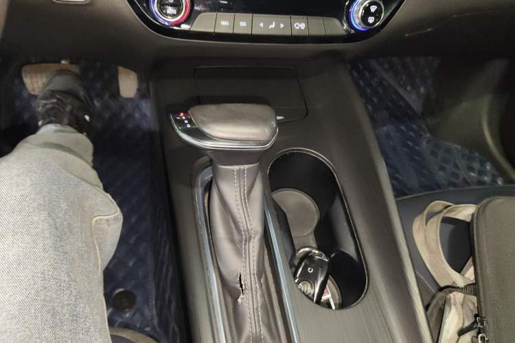 Used Buick Velite 6 2019 Connected Fashion Model
