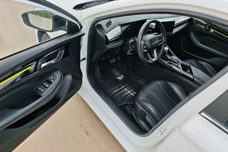 Used Roewe i5 2021 1.5L CVT Diamond Edition
