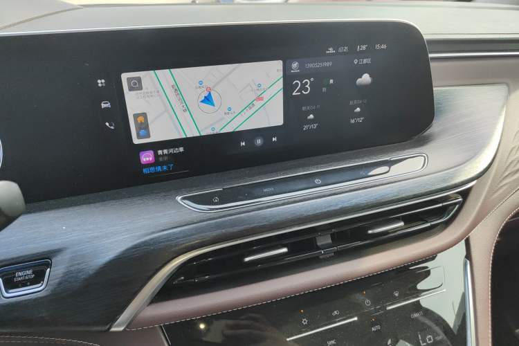 Used Buick GL8 2022 Avenir Aivia Six-Seat Deluxe Edition Audio And AC Panel