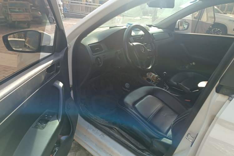 Used Volkswagen Santana 2019 1.5L Manual Fashion Edition China VI Standard Driver Seat