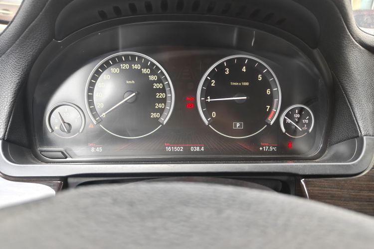 Used BMW 7 Series 2009 740Li Leading Model Odometer Close Up