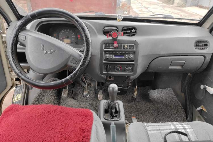 Used Wuling Zhiguang 2010 1.0L New Version Practical Short-Body L2Y