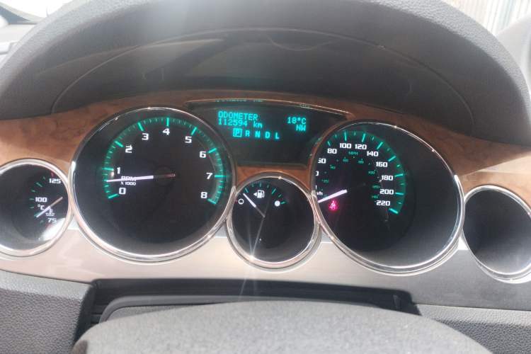 Used Buick Enclave 2013 3.6L Two-Wheel-Drive Elegance Edition