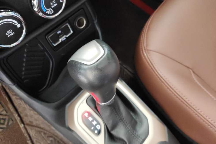 Used Jeep Renegade 2017 180T Automatic Kinetic Edition+
