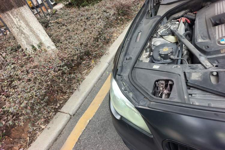 Used BMW 5 Series 2014 530Li Leading Model
