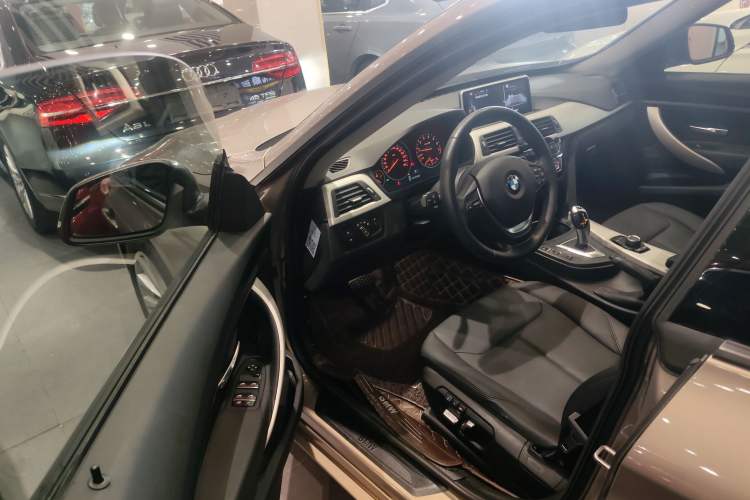 Used BMW 3 Series GT 2017 320i Sport Edition