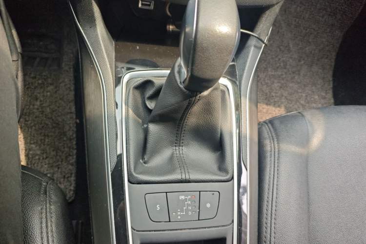 Used Peugeot 408 2015 1.2T Automatic Luxury Edition