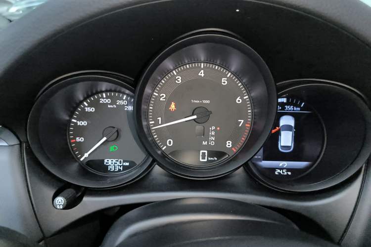 Used Porsche Macan 2024 Macan 2.0T