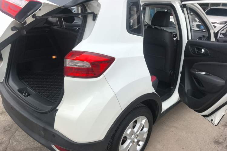 Used CHANGAN CS15 2016 1.5L Manual Fashion Edition