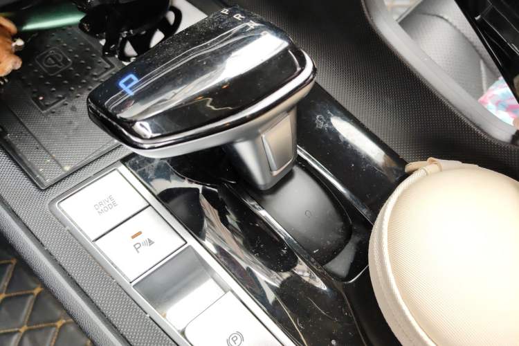 Used Hyundai Elantra 2022 1.5L CVT LUX Prestige Edition
