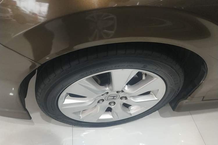 Used Honda Jade 2014 1.8L Automatic Comfort Elite Version 5 Seats