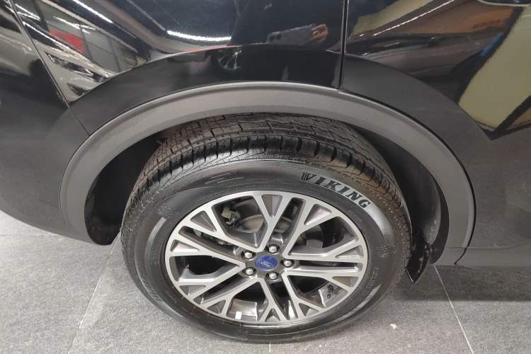 Used Ford Escape 2020 EcoBoost 245 Two-Wheel-Drive Titanium Edition