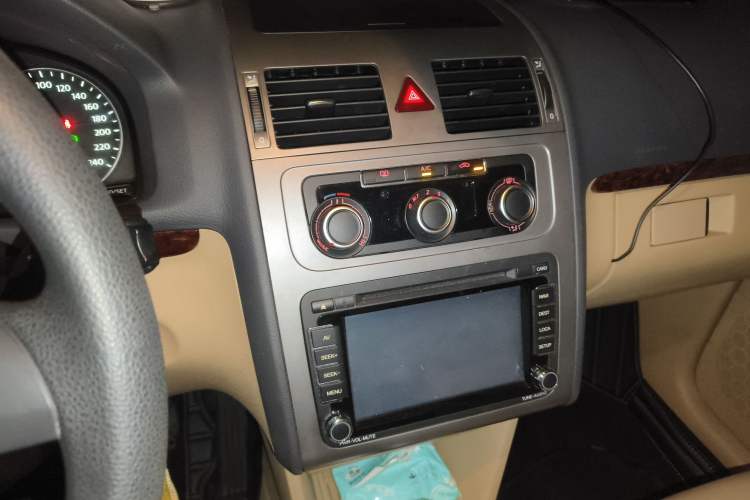 Used Volkswagen Touran 2013 1.4T DSG Comfort Edition 5-Seater
