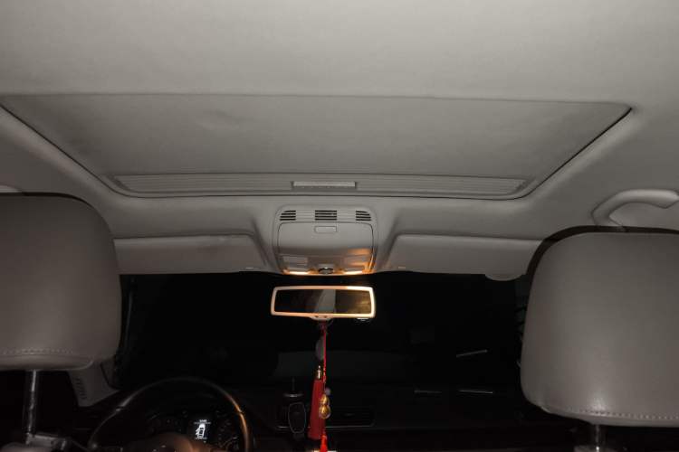 Used Volkswagen Magotan 2012 Facelift 2.0 TSI Prestige Model