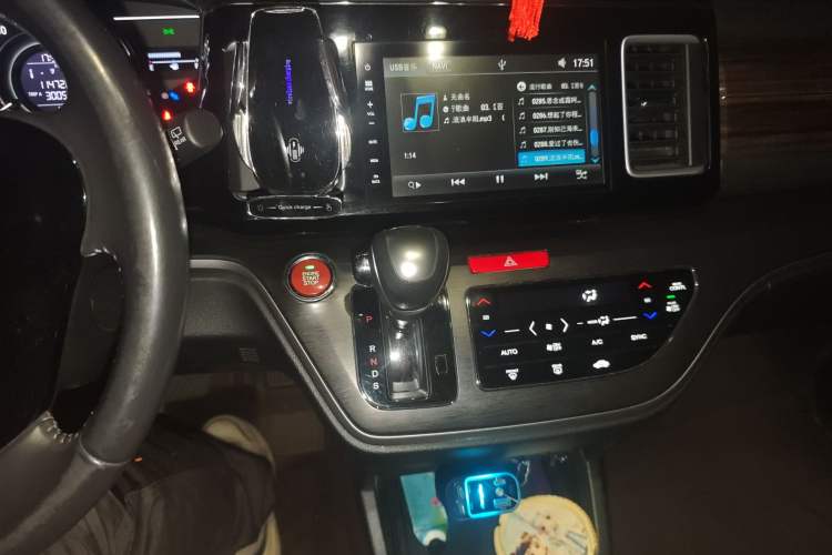 Used Honda Elysion 2016 2.4L Classic Edition Audio And AC Panel