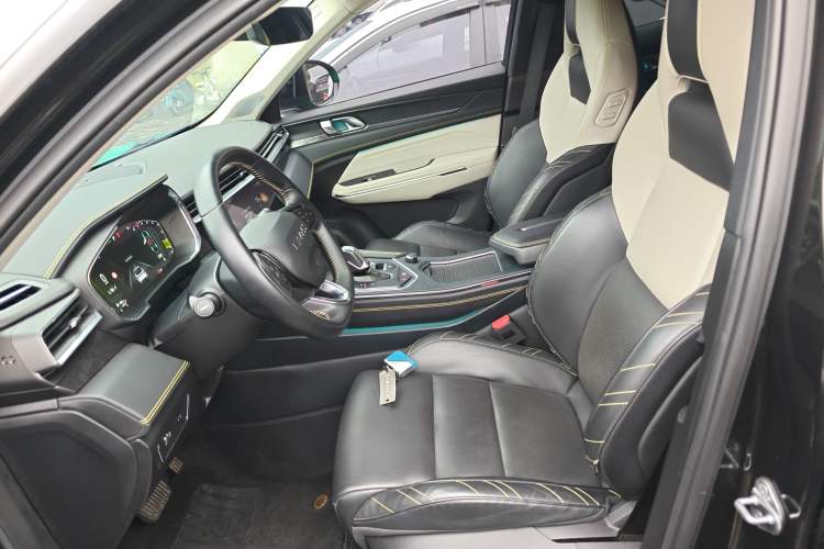 Used Lynk & Co 05 2022 2.0T Two-Wheel Drive Shine Halo Left Front Seat