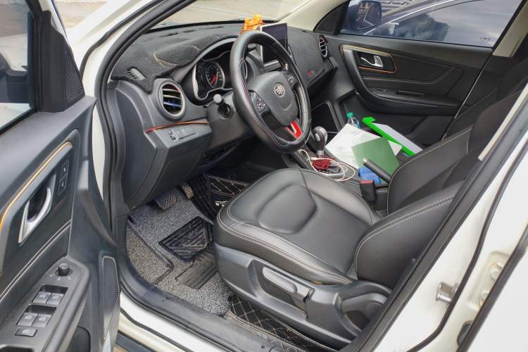 Used Bestune X40 2018 Internet Celebrity Edition 1.6L Automatic Luxury Version Driver Seat