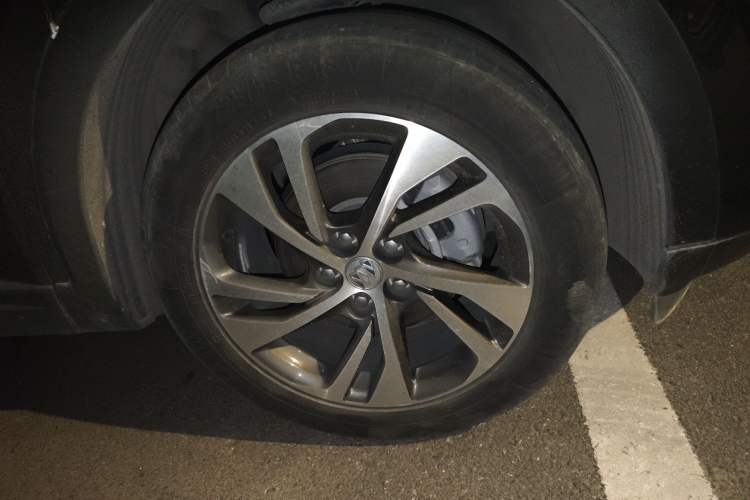 Used Buick Envision 2022 Facelift Encore S 552T Two-Wheel-Drive Luxury Model
