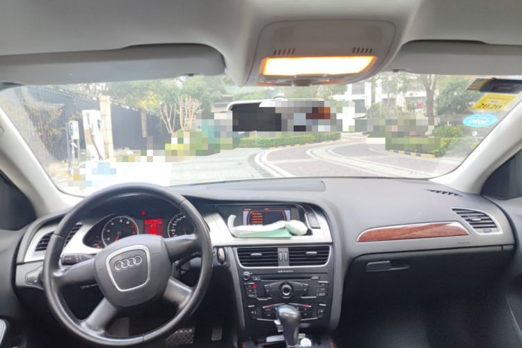 Used Audi A4L 2011 2.0 TFSI Comfort Model
