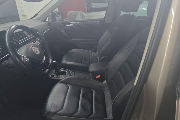 Used Volkswagen Tiguan 2018 330TSI All-Wheel-Drive Innovation Model