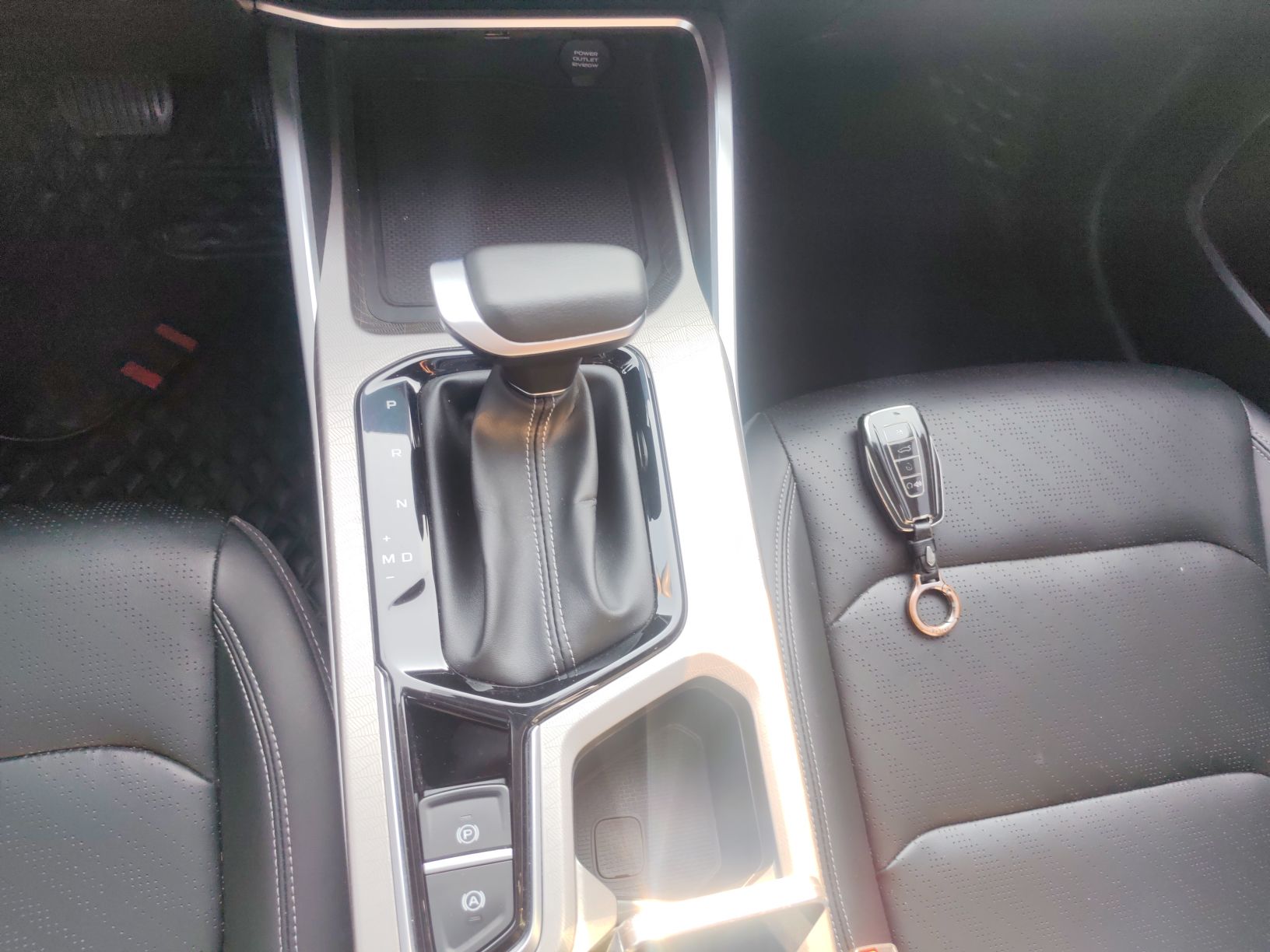 Geely Auto Emgrand 2023 4th Generation Champion Edition 1.5L CVT Prestige Model — снимка 20