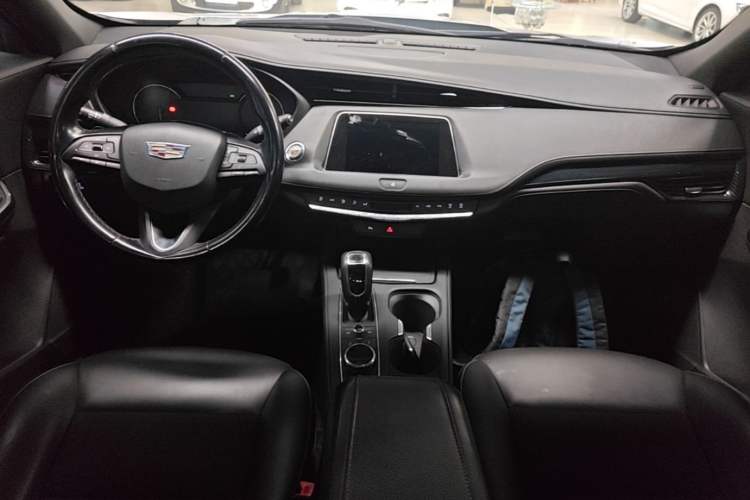 Used Cadillac XT4 2018 28T Two-Wheel Drive Tech Version
