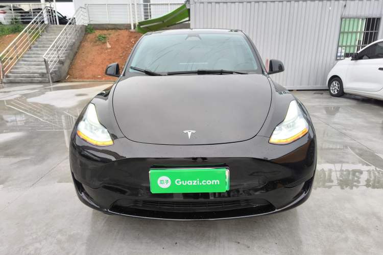 Used Tesla Model Y 2023 Rear-Wheel-Drive Version Front