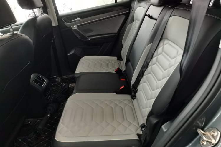 Used Volkswagen Tayron 2023 300TSI Two-Wheel-Drive Luxury Plus Advanced Edition