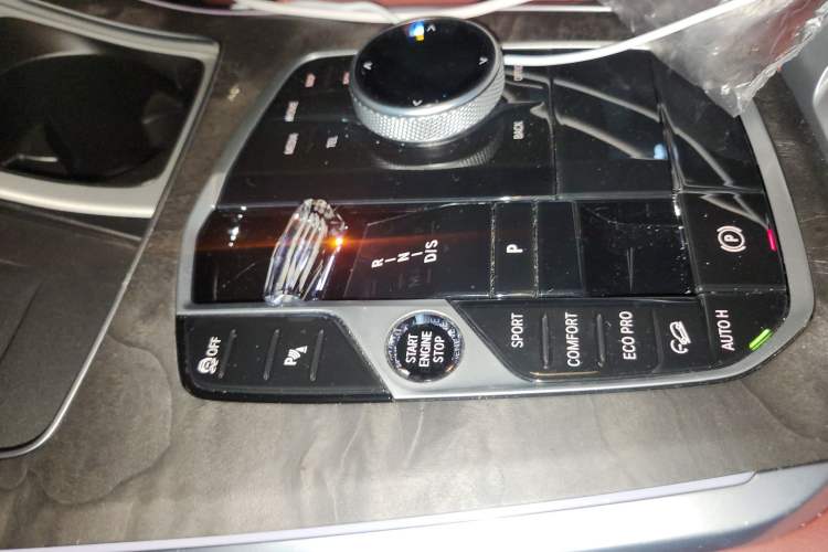 Used BMW X5 2023 xDrive 30Li Luxury M Sport Night Edition Package Gear Lever