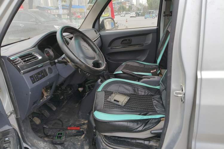 Used Jinbei T3 2019 1.5L China VI Dual-Cab Wealthy-Grade Extended Version JKC1021SS6FL
