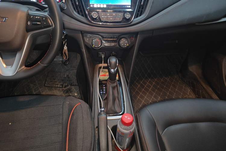 Used Chevrolet Monza 2020 Light Hybrid RS 330T Automatic Comfort Edition Gear Lever