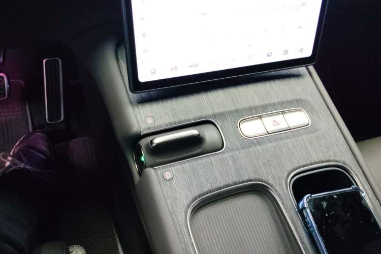 Used Nio ET7 2024 75 kWh Executive Signature Edition Gear Lever