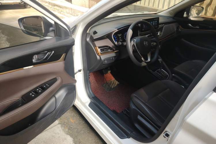 Used CHANGAN Eado DT 2018 1.6L Automatic Smart Enjoyment Model
