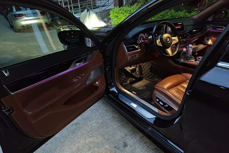 Used BMW 7 Series 2018 740Li xDrive Luxury Edition M Sport Package