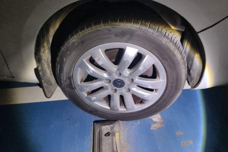 Used JAC Group Refine M2 2013 1.5L Manual Comfort Model 5 Seats