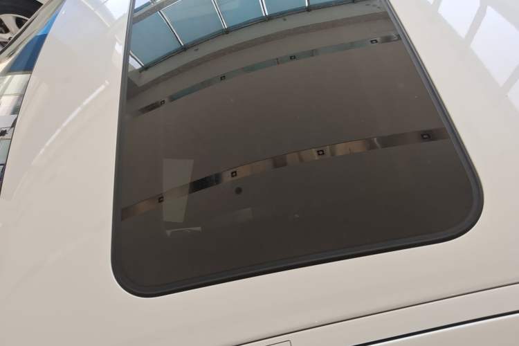 Used BMW 1 Series 2016 118i Leading Model Roof