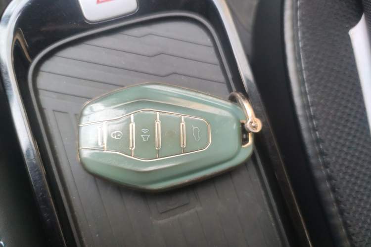 Used Chery New Energy Boundless Pro 2022 301km LingShou Edition Lithium Iron Phosphate
