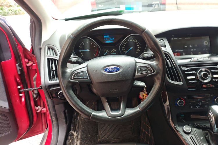 Used Ford Focus 2017 Sedan 1.6L Automatic Fashion Edition Smart Drive Version
